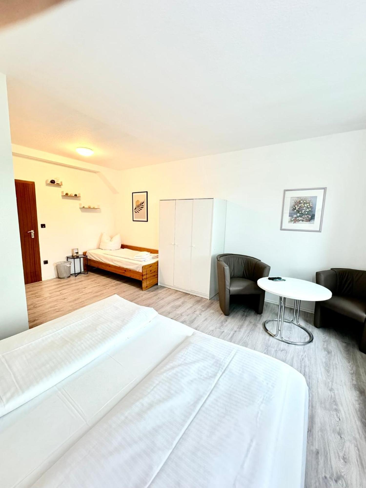 Hotel Zum Ruecking Northeim Esterno foto