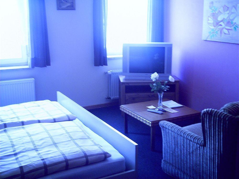 Hotel Zum Ruecking Northeim Esterno foto