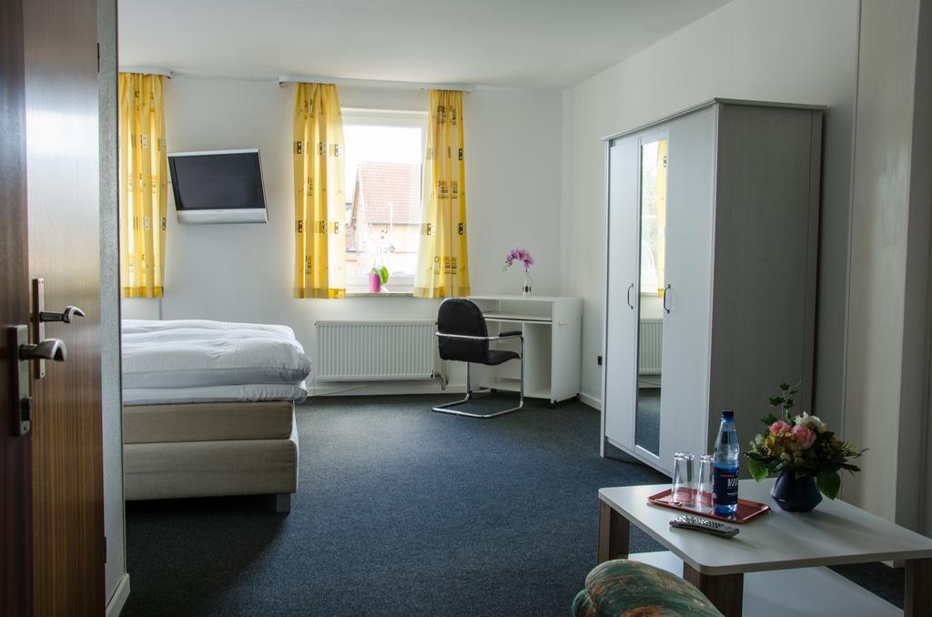 Hotel Zum Ruecking Northeim Esterno foto