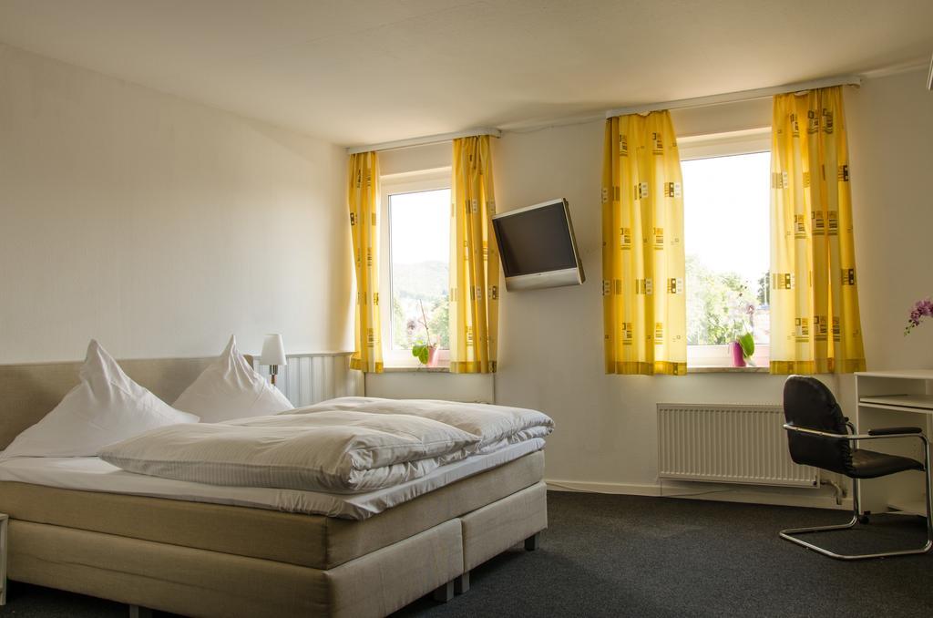 Hotel Zum Ruecking Northeim Esterno foto