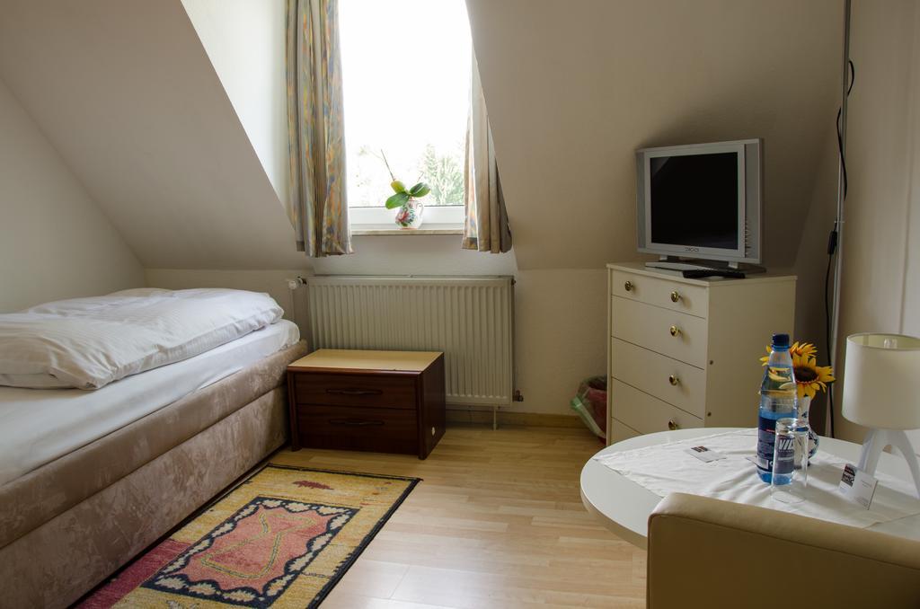 Hotel Zum Ruecking Northeim Esterno foto